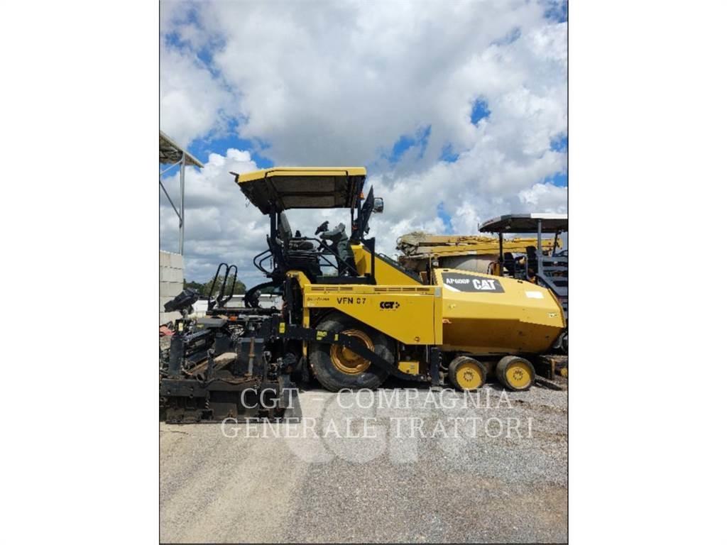 CAT AP600F Асфальтовкладачі