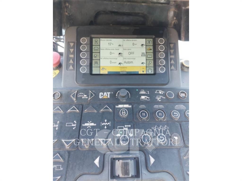 CAT AP600F Асфальтовкладачі