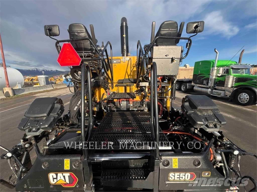CAT AP655 Асфальтовкладачі