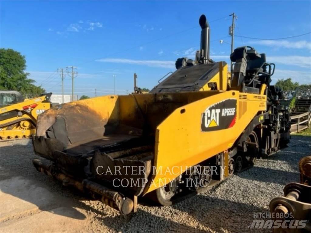 CAT AP655F Асфальтовкладачі