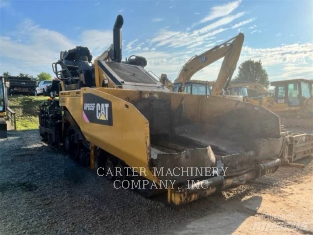 CAT AP655F Асфальтовкладачі