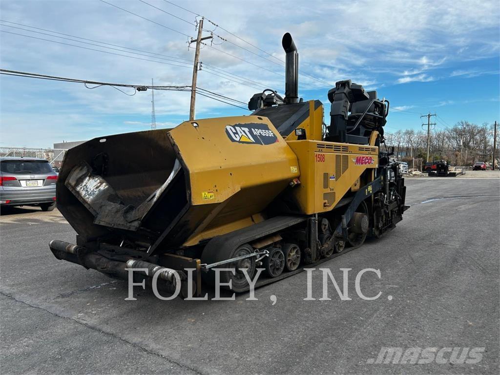CAT AP655F Асфальтовкладачі