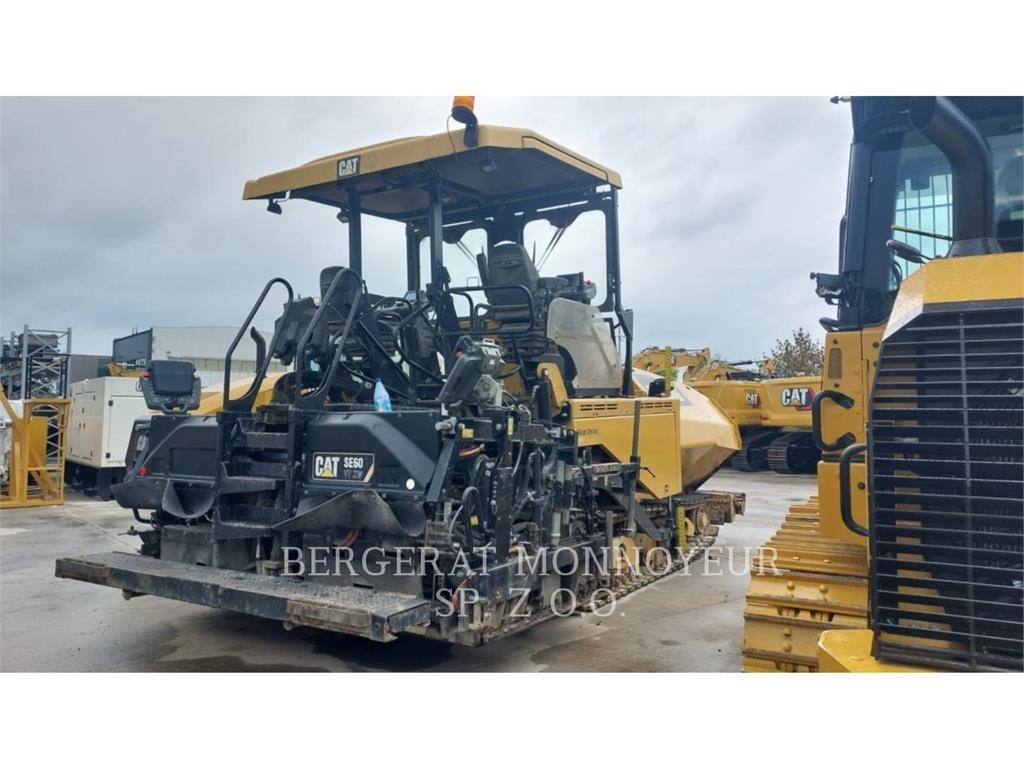 CAT AP655F Асфальтовкладачі