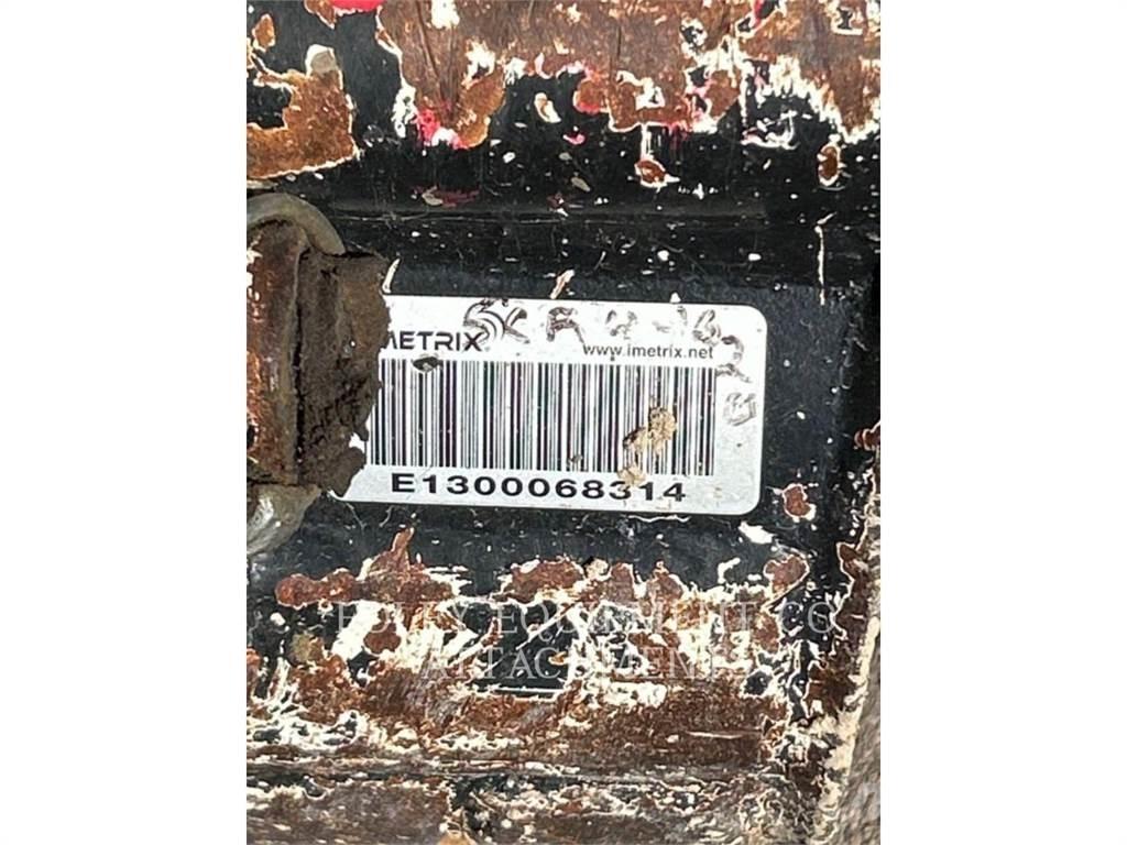 CAT BK300P15 Гусеничні екскаватори