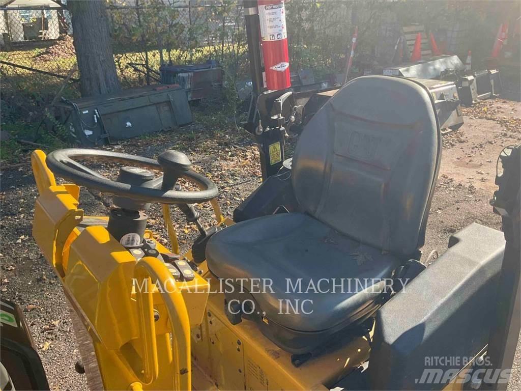CAT CB1.8 Котки тротуарні