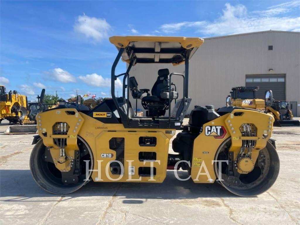 CAT CB10 Грунтові котки