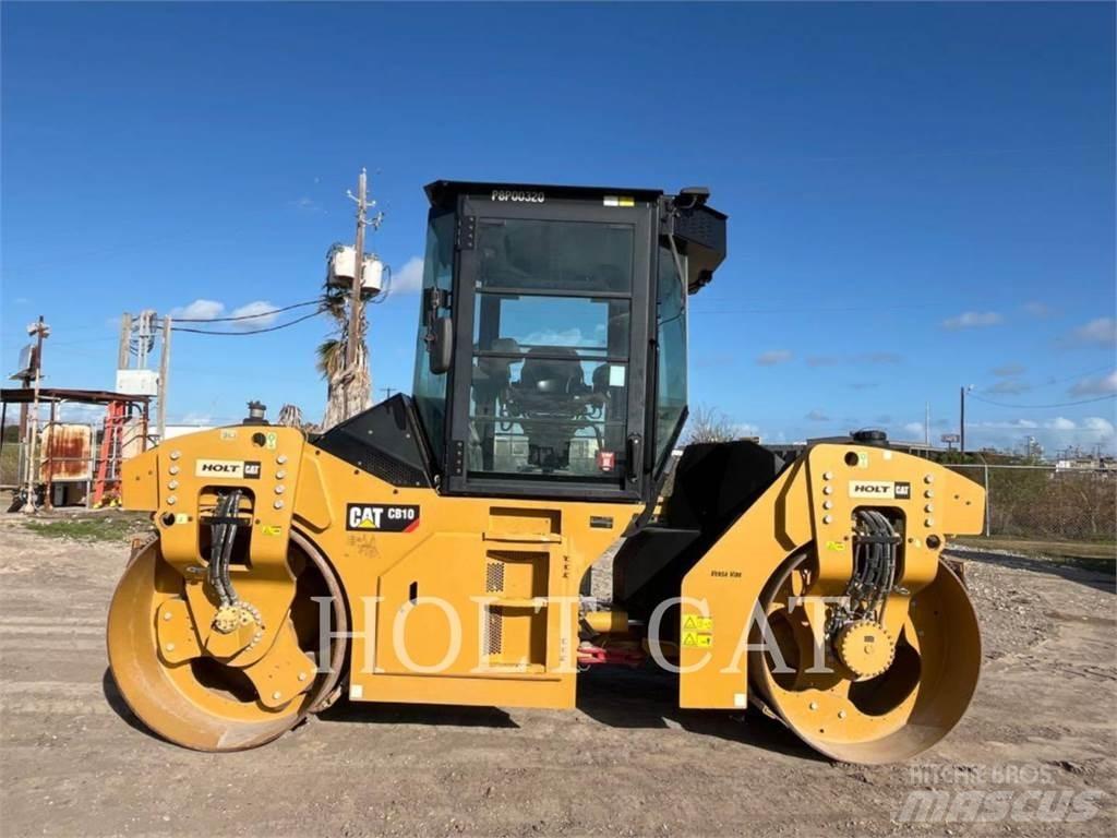 CAT CB10 Грунтові котки