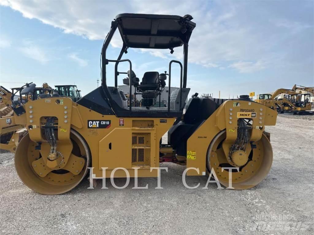 CAT CB10 Грунтові котки