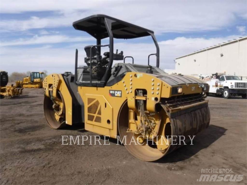 CAT CB13 Котки тротуарні