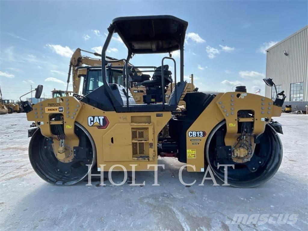 CAT CB13 Грунтові котки