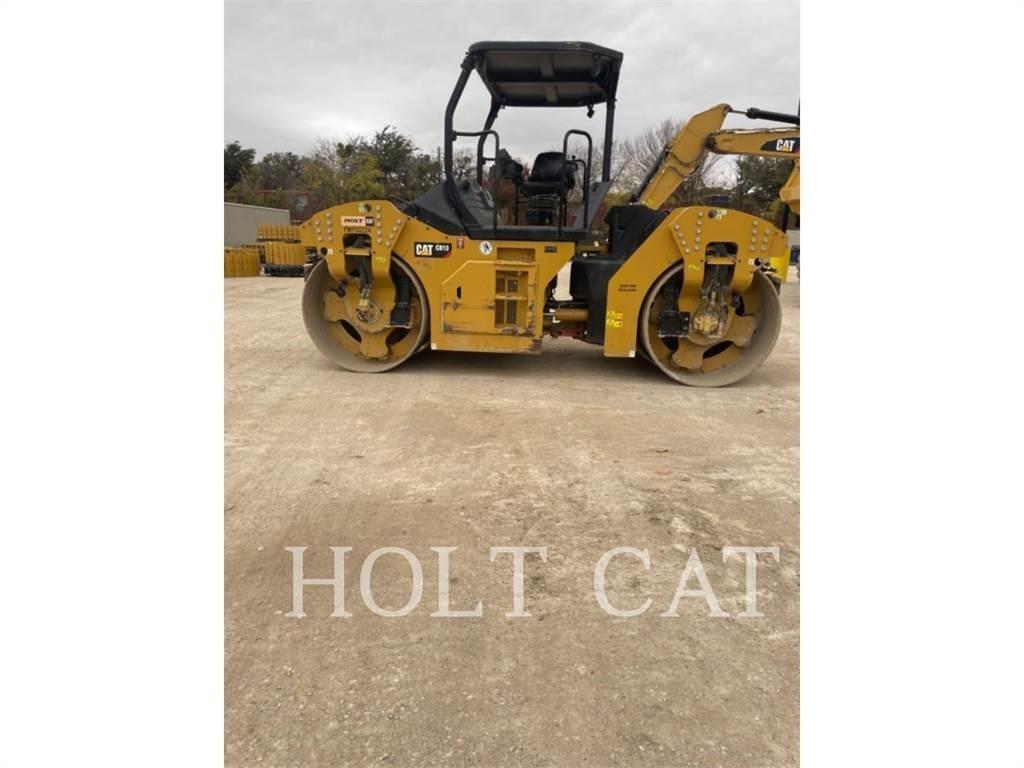 CAT CB13 Грунтові котки