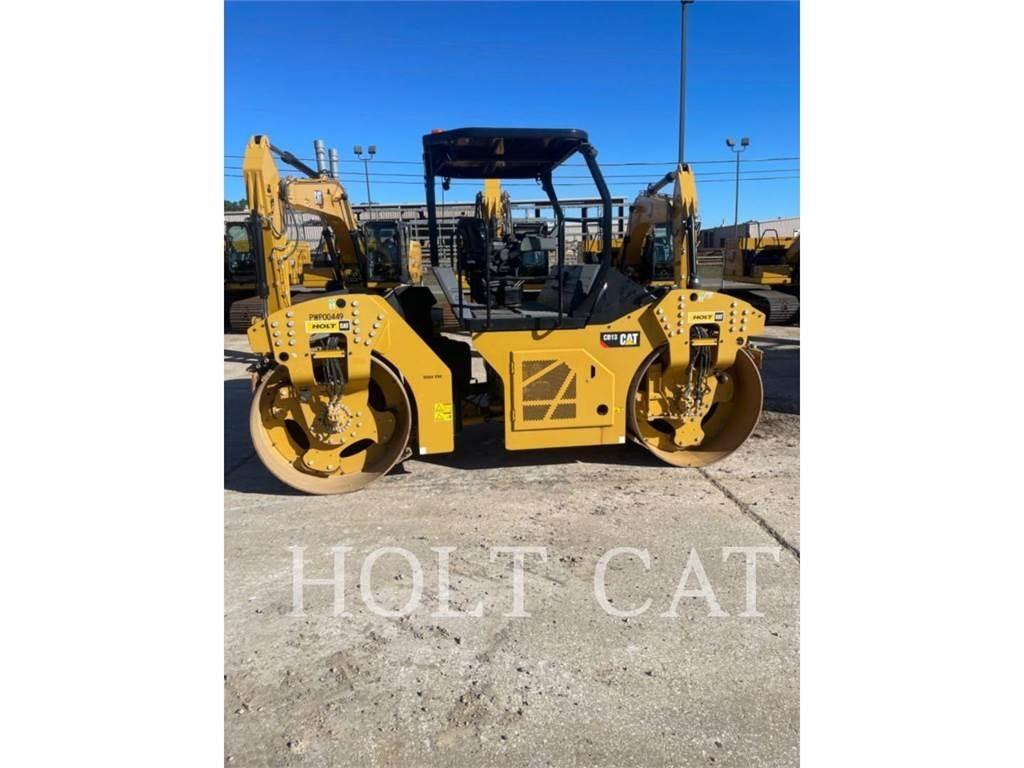 CAT CB13 Грунтові котки