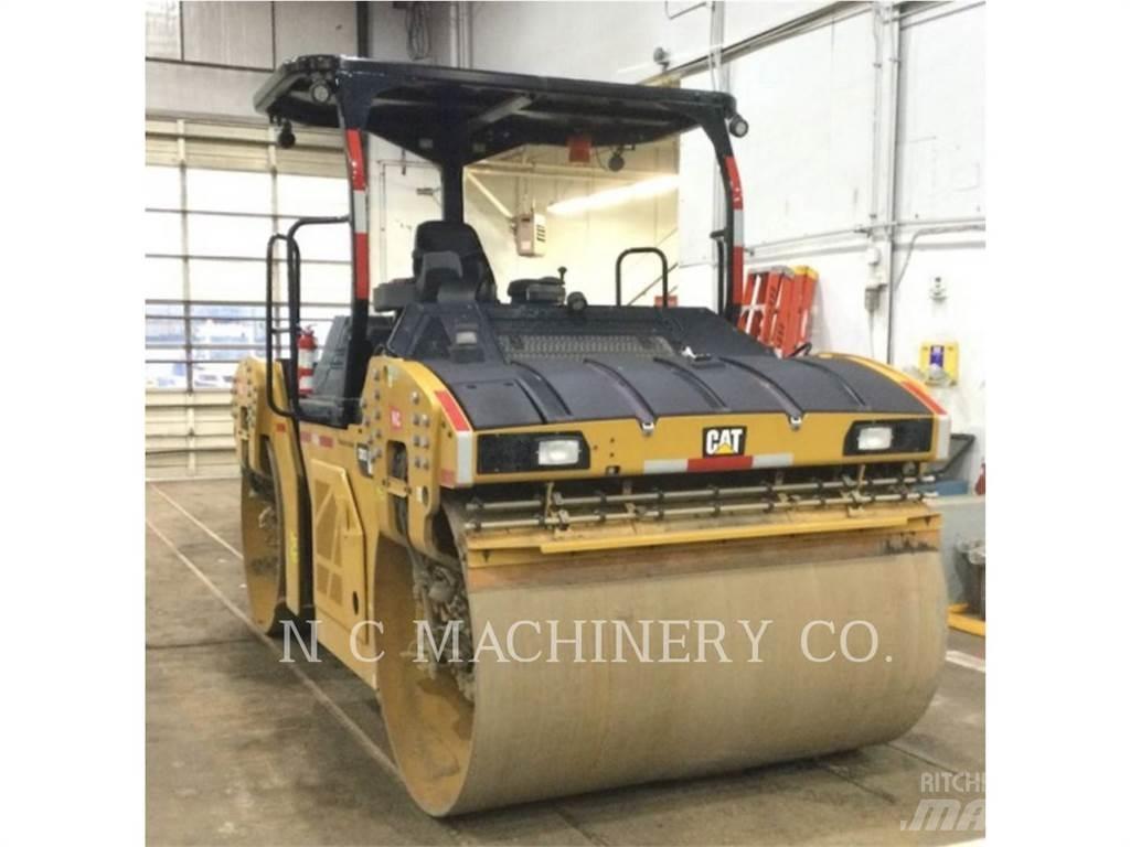 CAT CB13 Асфальтовкладачі