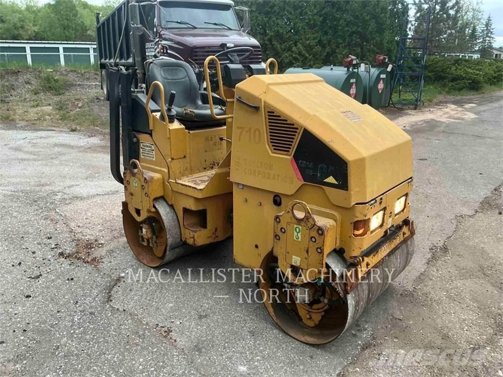 CAT CB14 Грунтові котки