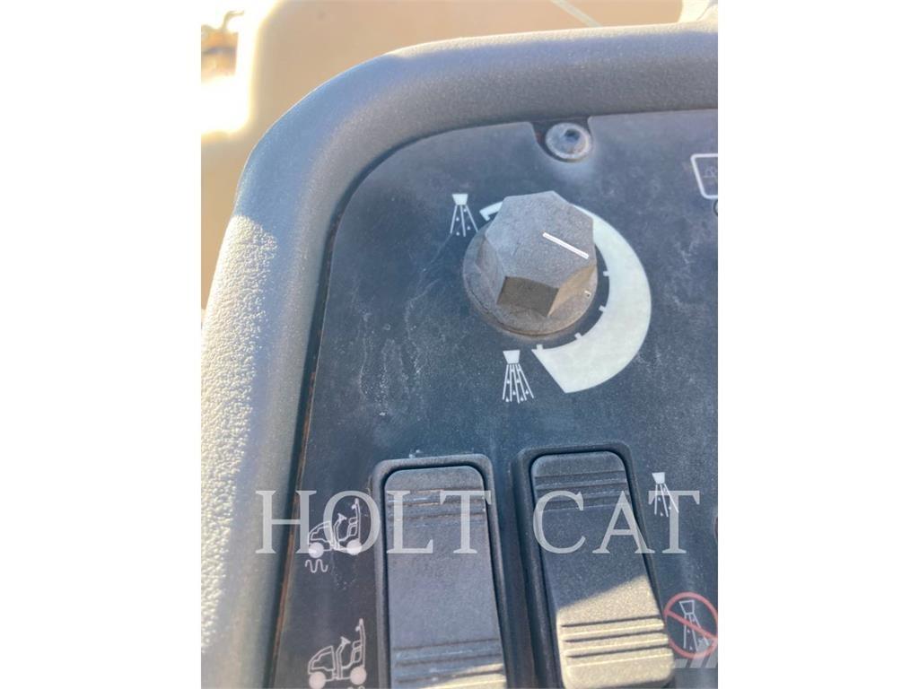 CAT CB14B Котки тротуарні