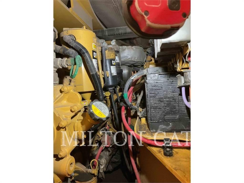 CAT CB15 Ущільнювачі грунту
