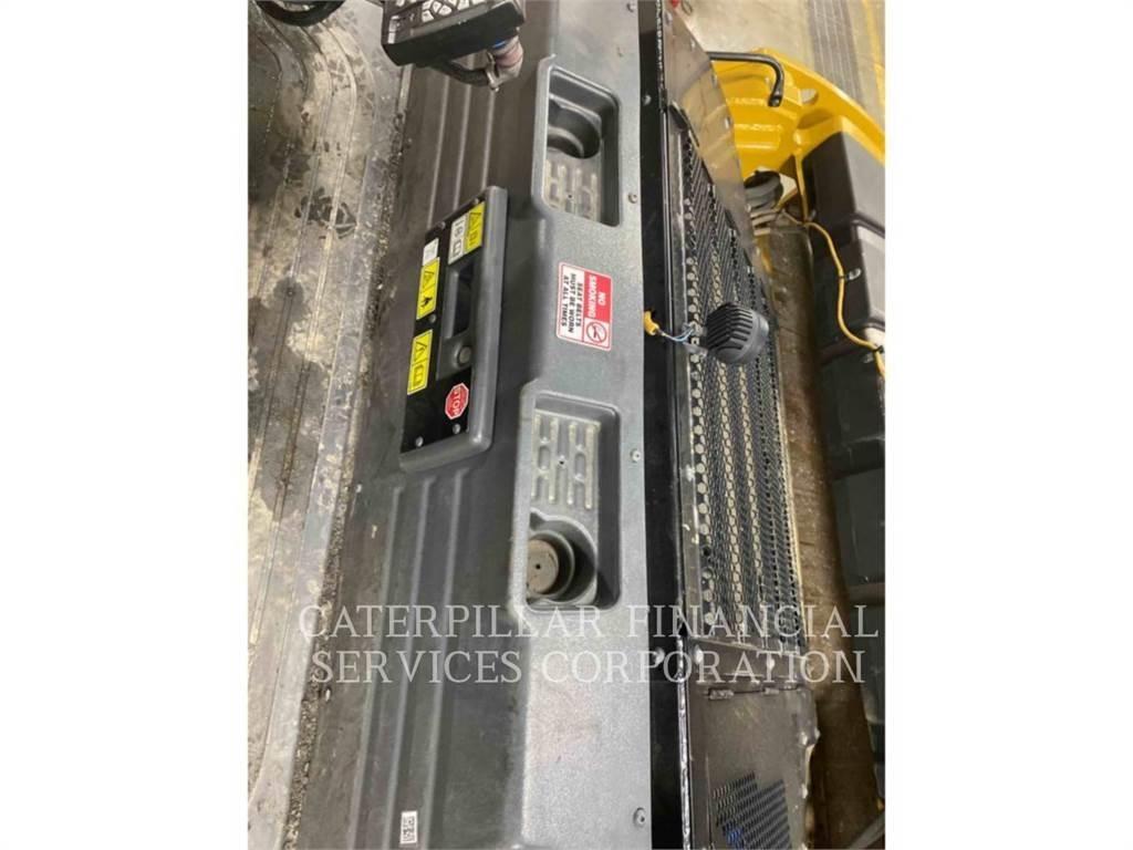 CAT CB15 Котки тротуарні