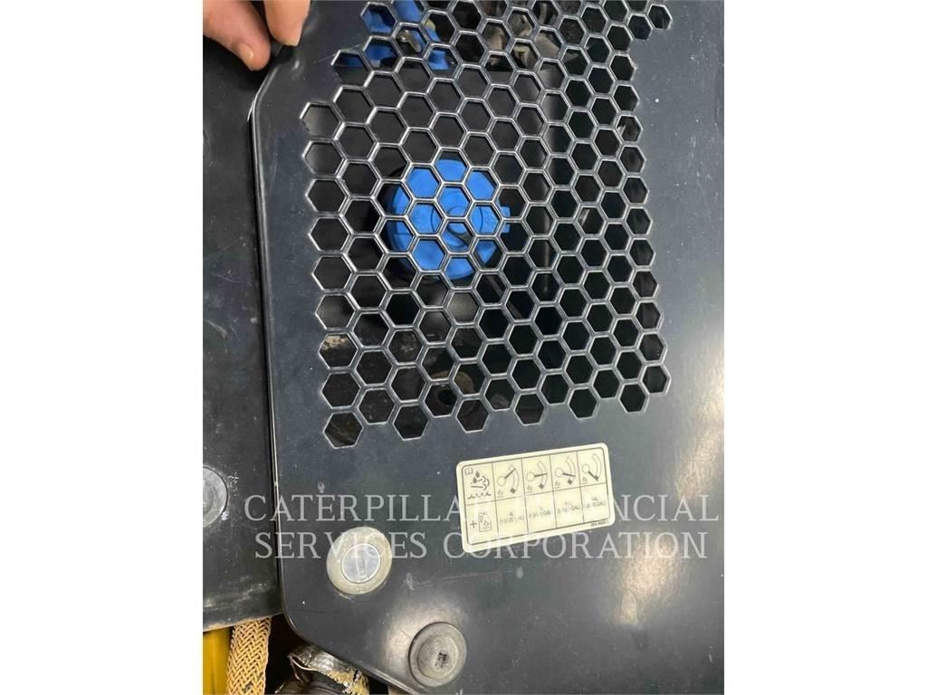 CAT CB15 Котки тротуарні