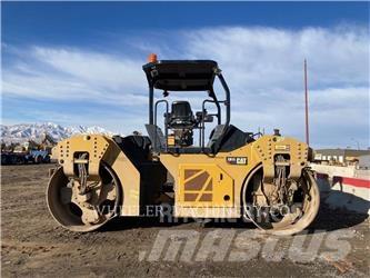 CAT CB15 Котки тротуарні