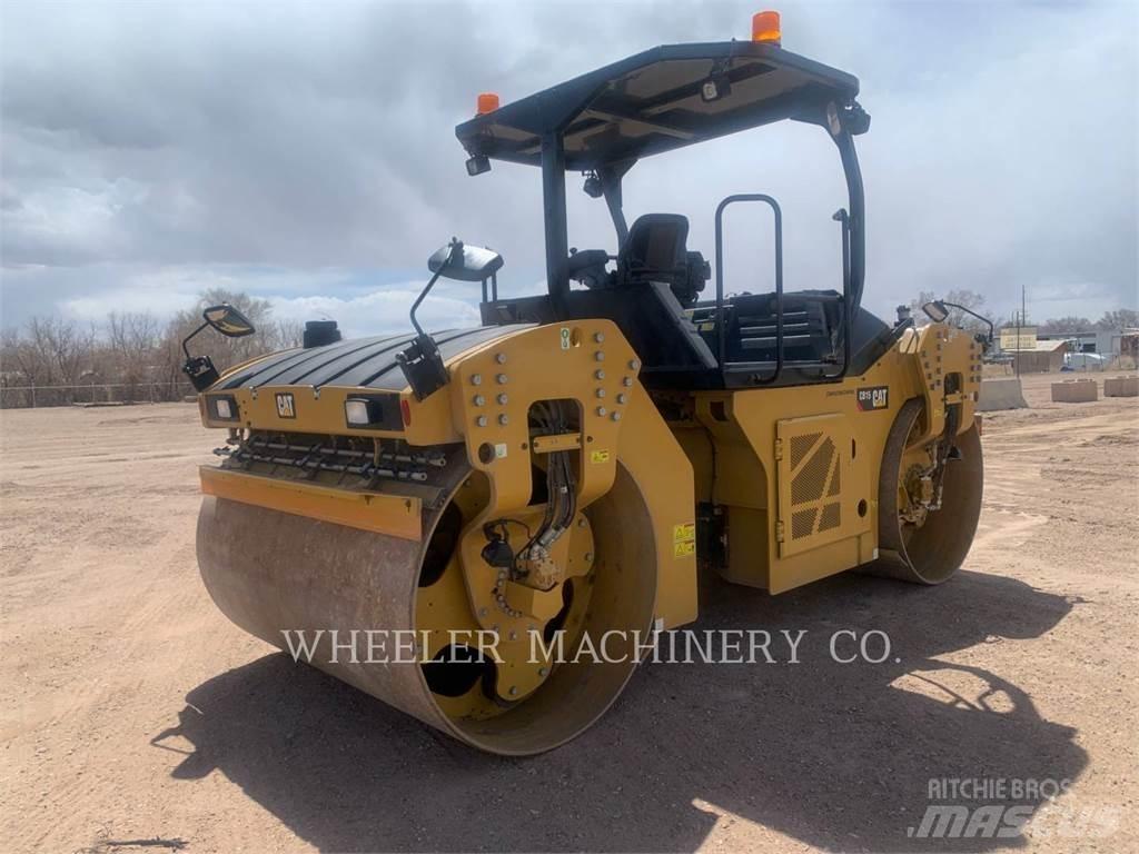 CAT CB15 Котки тротуарні