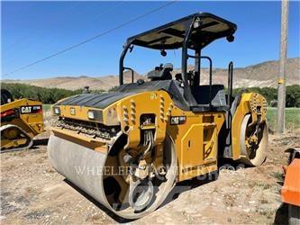 CAT CB15 CW Котки тротуарні
