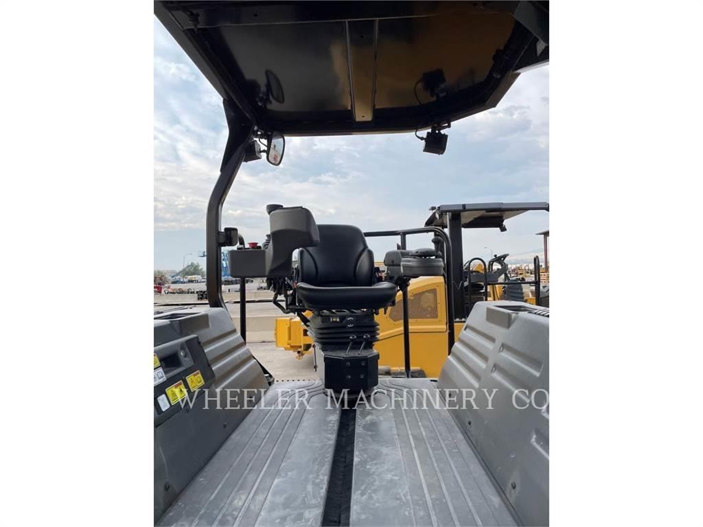 CAT CB15 CW VV Котки тротуарні