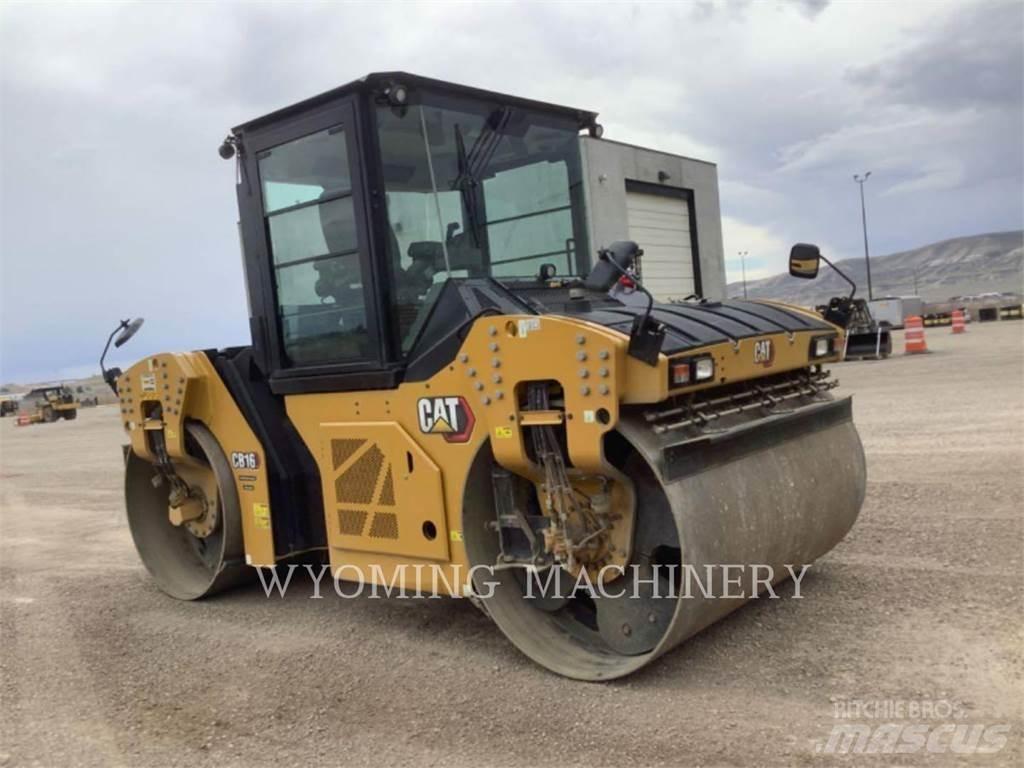 CAT CB16 Автогудронатори