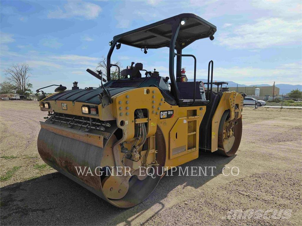 CAT CB16 Асфальтовкладачі