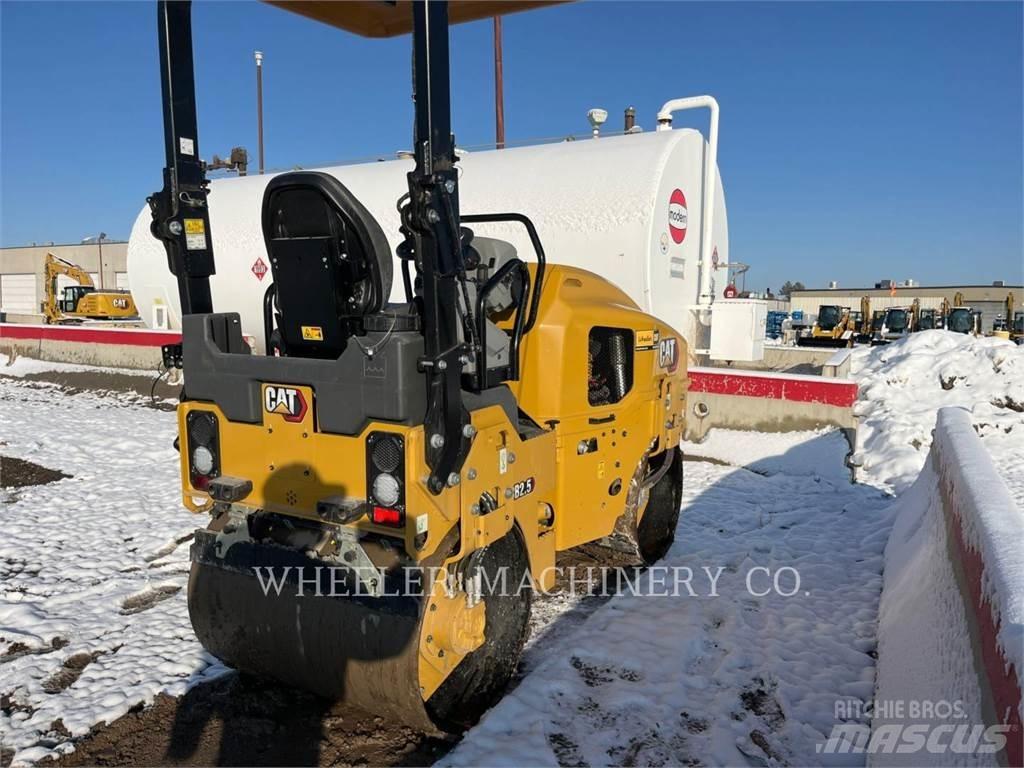 CAT CB2.5 Котки тротуарні