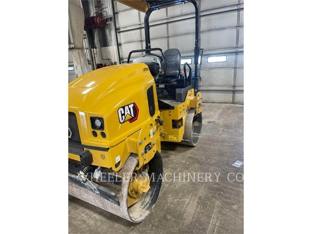 CAT CB2.7 Котки тротуарні