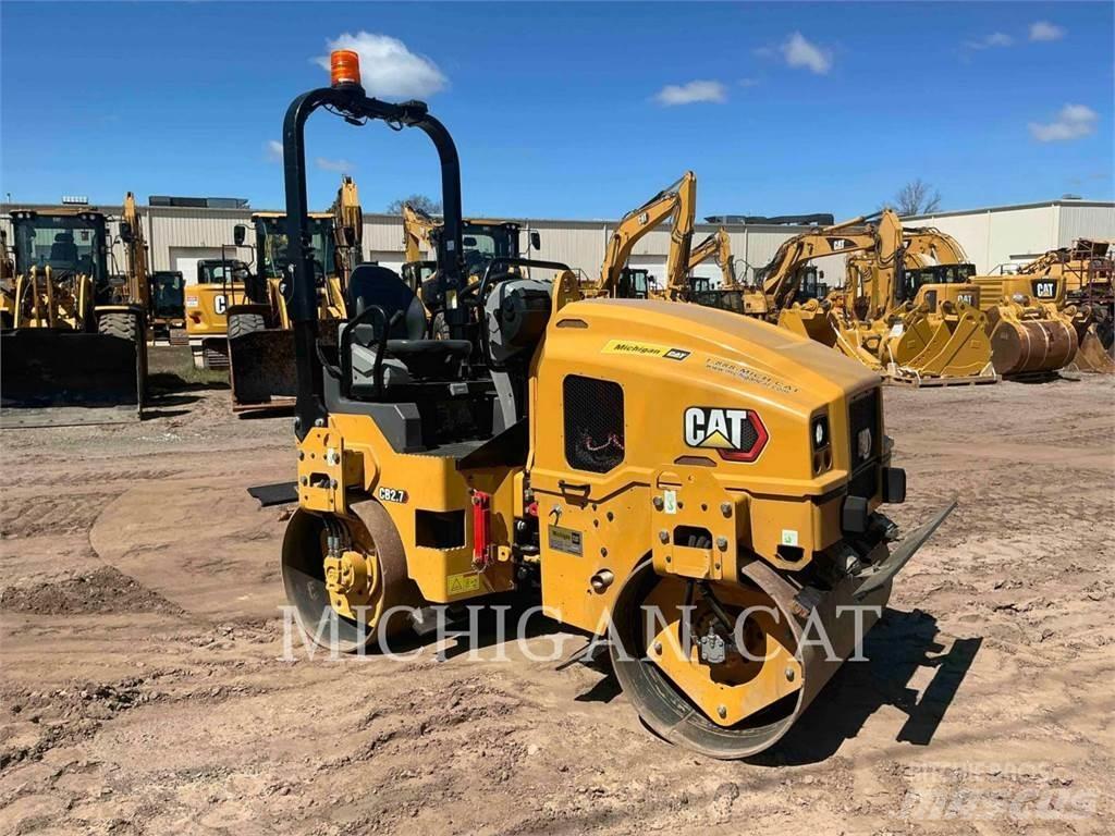 CAT CB2.7 Грунтові котки
