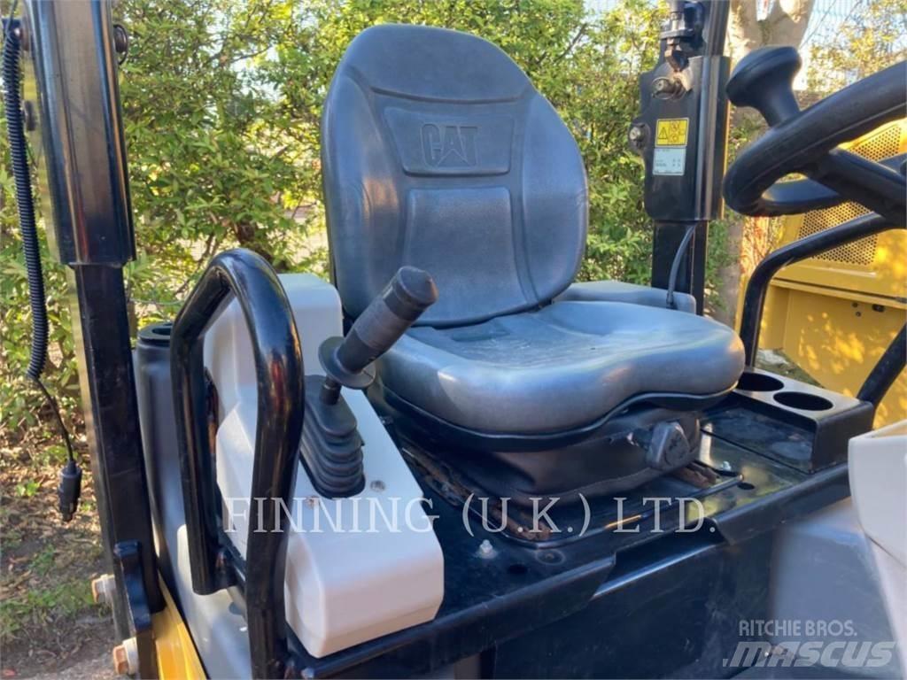 CAT CB2.7 Ущільнювачі грунту