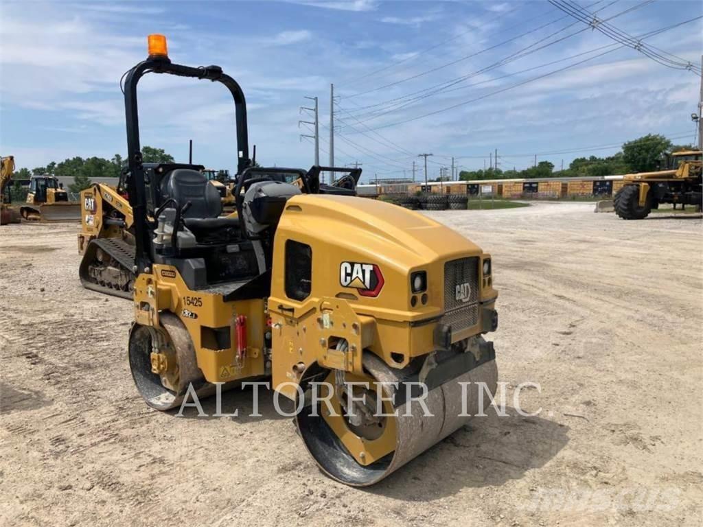 CAT CB2.7-03 Котки тротуарні