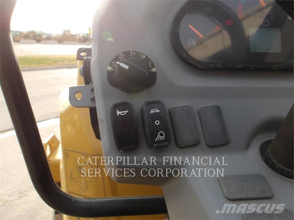 CAT CB2.7-03 Котки тротуарні