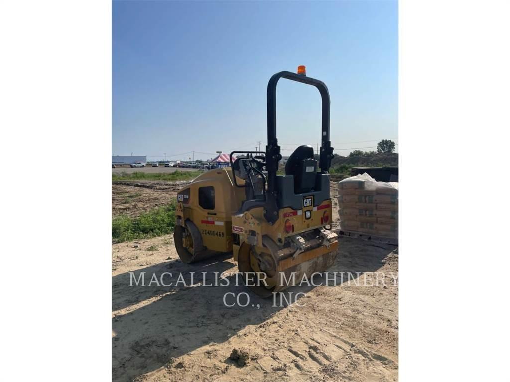 CAT CB24B Котки тротуарні