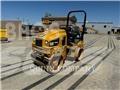 CAT CB24B Котки тротуарні