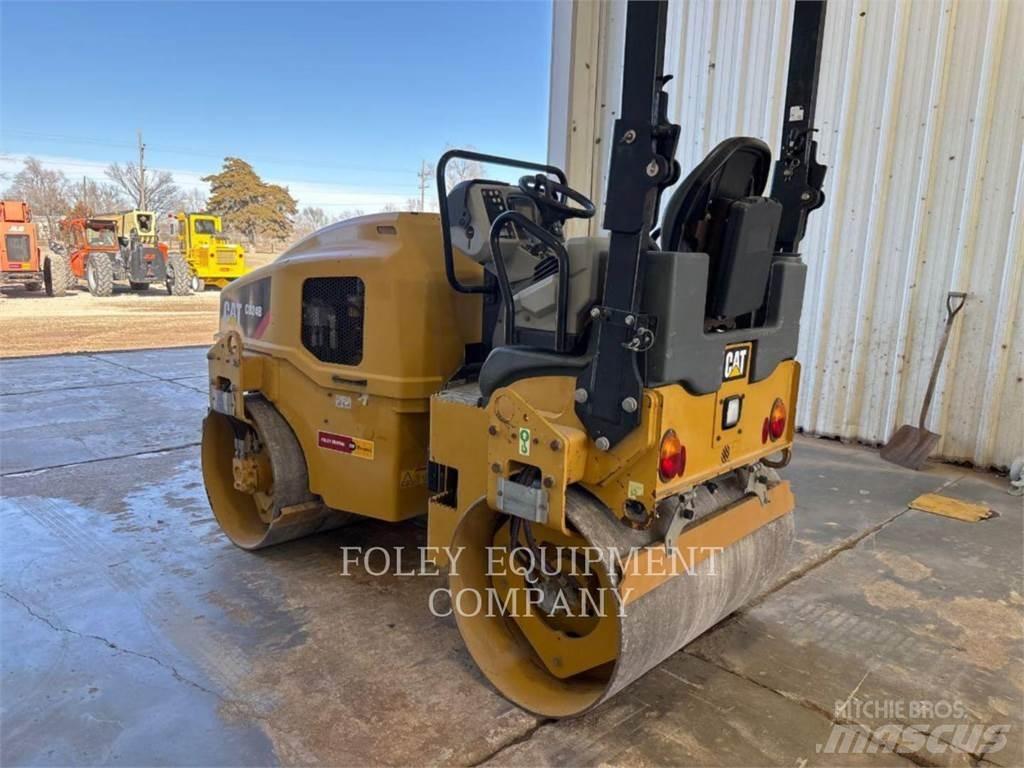 CAT CB24B Ущільнювачі грунту