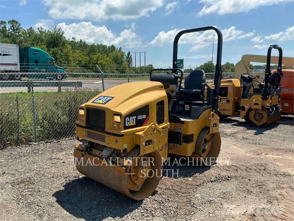 CAT CB24B Котки тротуарні