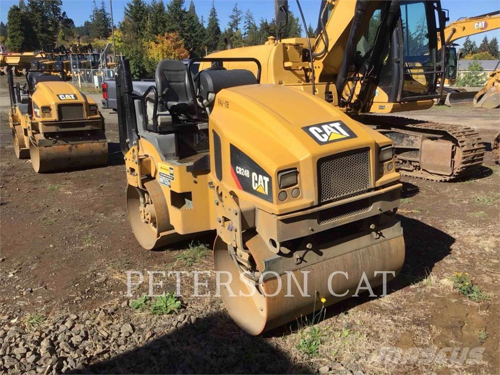 CAT CB24B Котки тротуарні
