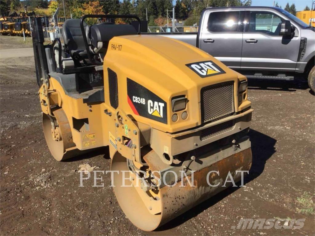 CAT CB24B Котки тротуарні