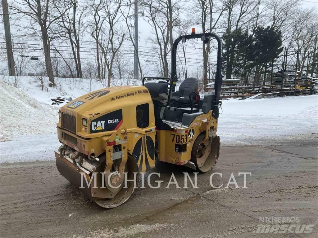 CAT CB34B Грунтові котки