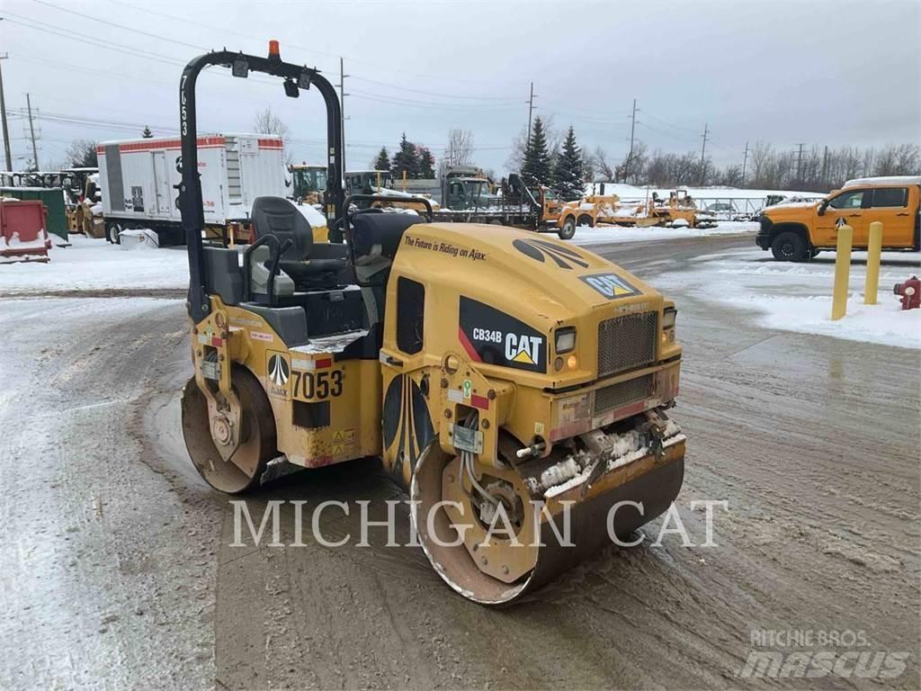 CAT CB34B Грунтові котки