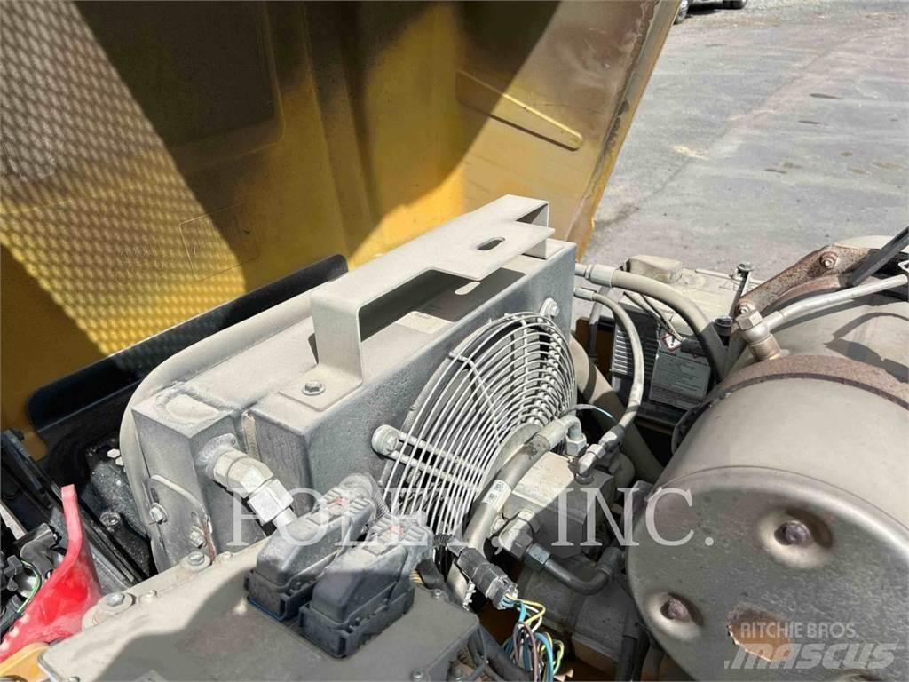 CAT CB34B Котки тротуарні