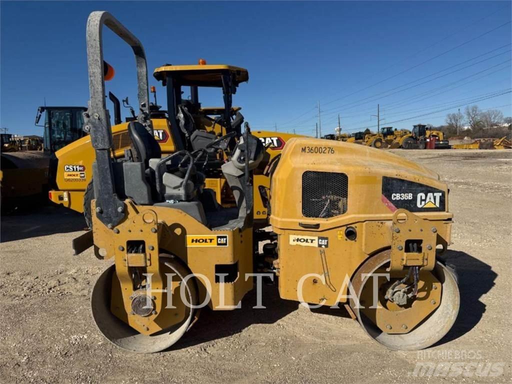 CAT CB36B Грунтові котки