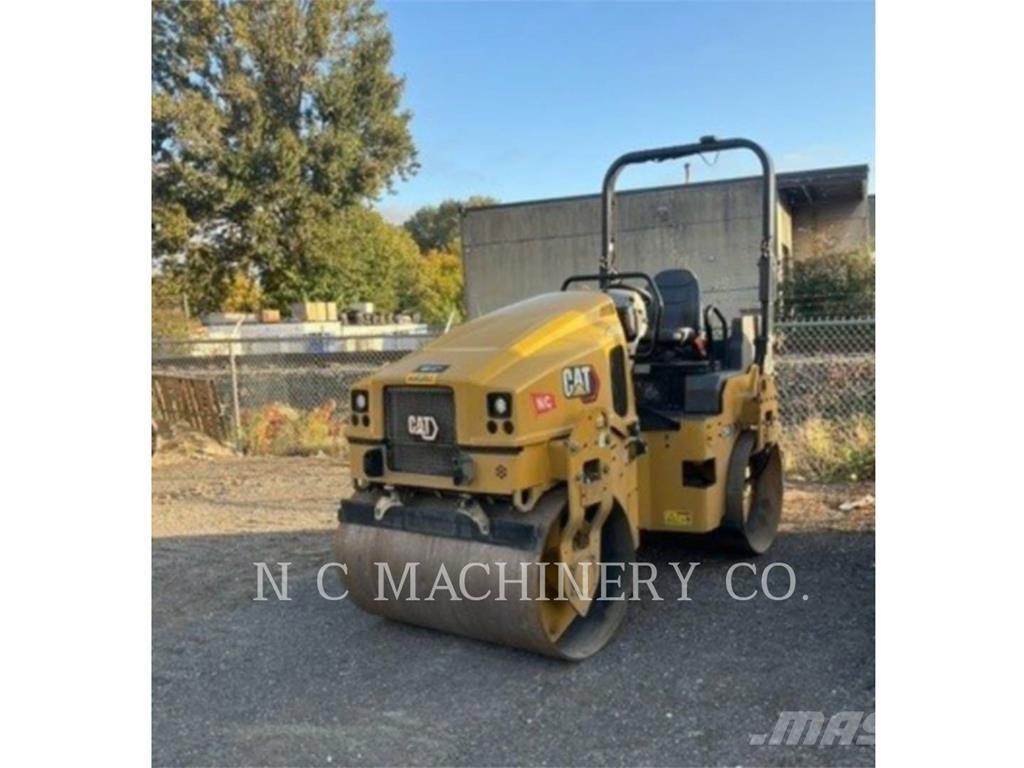 CAT CB4.0 Асфальтовкладачі
