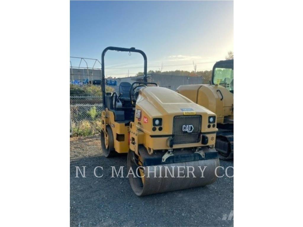 CAT CB4.0 Асфальтовкладачі
