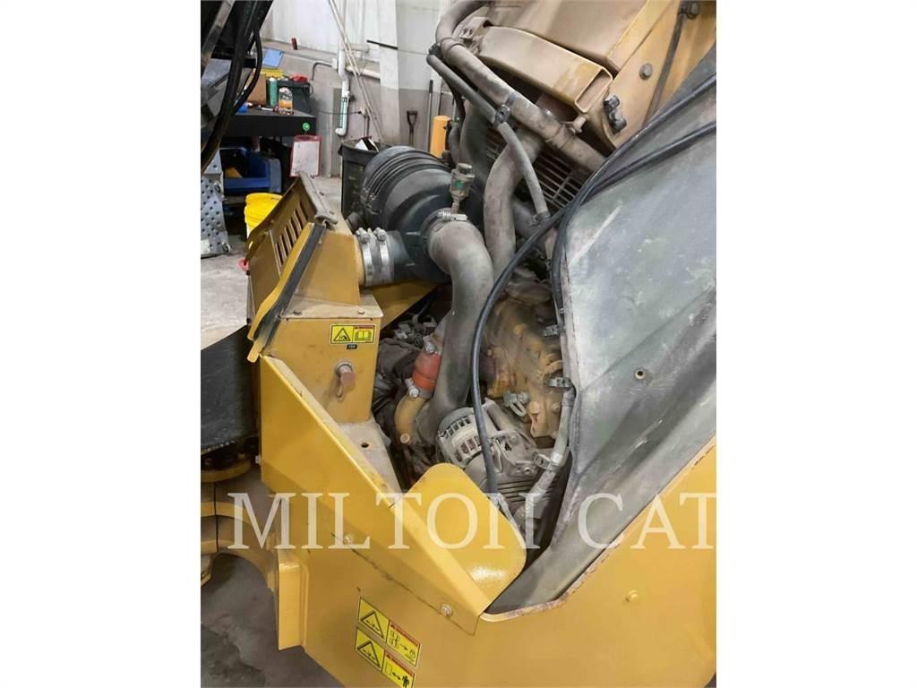 CAT CB54 XW Ущільнювачі грунту