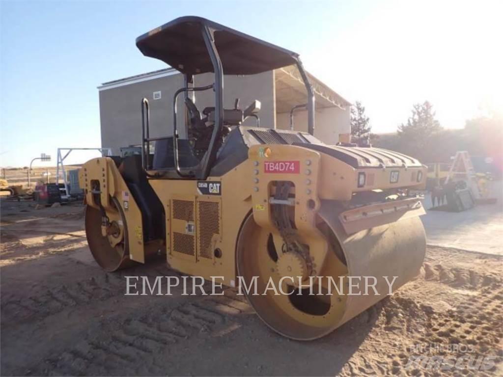 CAT CB54B Котки тротуарні