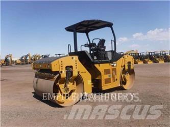 CAT CB54B Котки тротуарні
