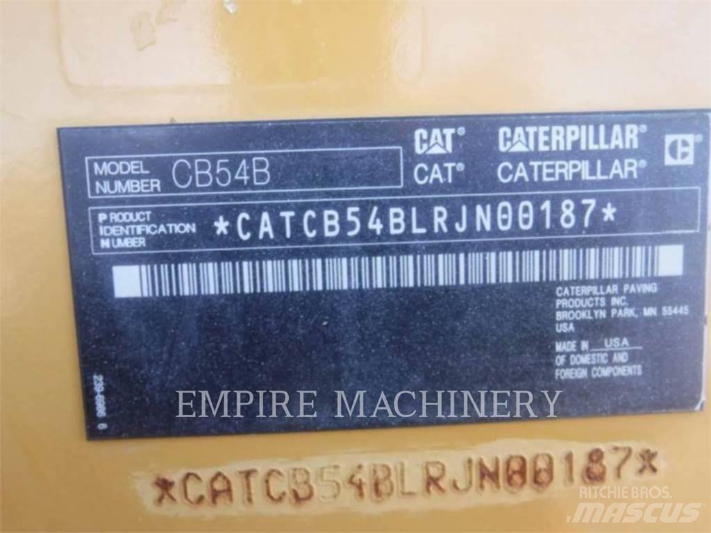 CAT CB54B Котки тротуарні